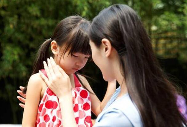 周口女孩打包午餐鸡腿给妈妈，你被感动了没有？