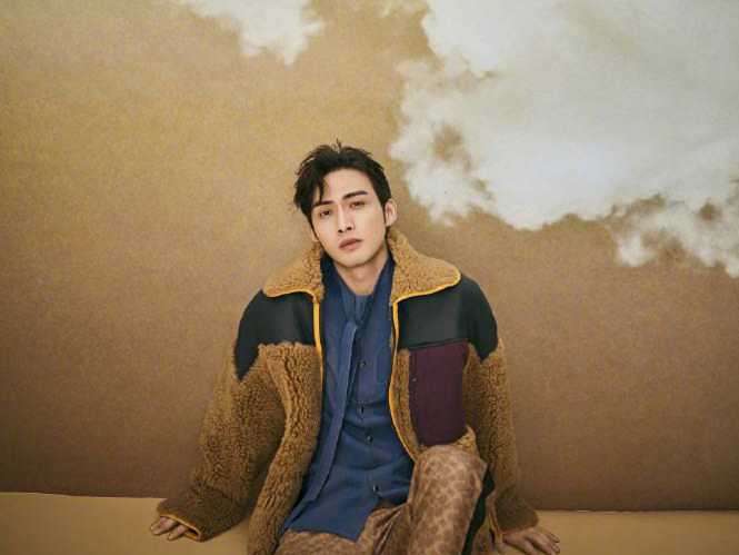 张彬彬机场被安保架着走，这是发生了什么？