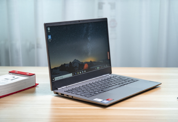 学生用的笔记本电脑推荐