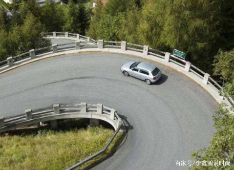 关于汽车的鸣笛声,一声代表什么意思呢?