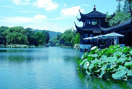 描写西湖的诗句有哪些?