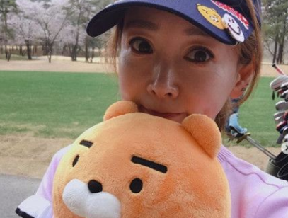 李尚雅因整容后遗症脸僵无比,自曝有副作用,她都经历了什么?