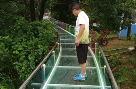 玻璃水滑道施工厂家