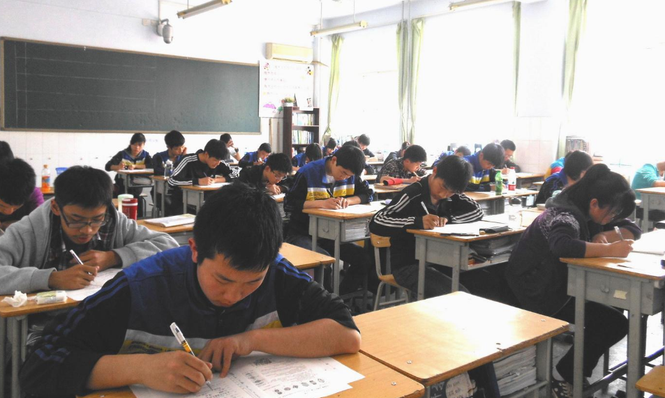 研究生考试准考证忘记了，怎么查询准考证号？