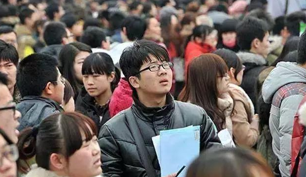 大学生失业是社会问题,大学生失业之后有哪些好的解决办法吗?