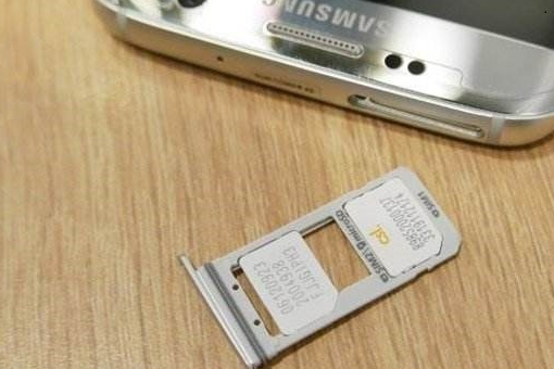 手机小卡是什么样子啊?和大卡对比是什么样的啊?求图片!