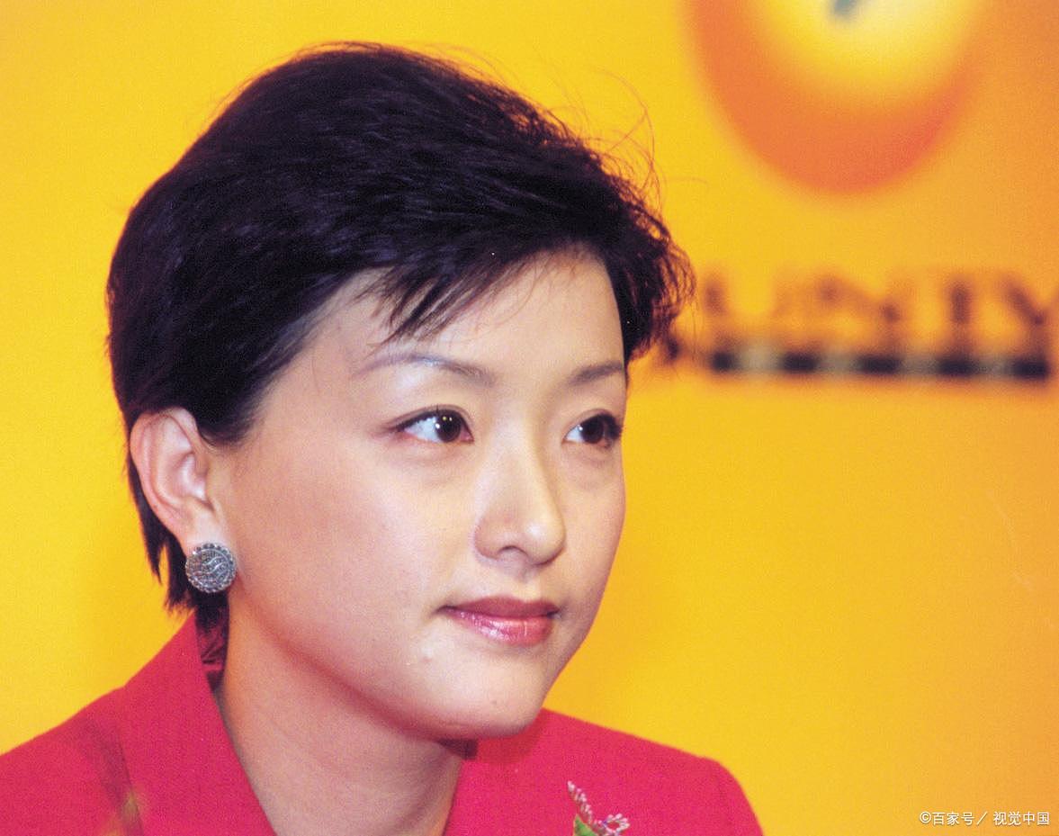 周涛一秒上班杨澜一秒下班一事,体现出了什么?