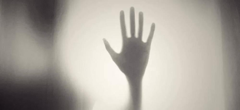 遭女儿举报男子已被停职,你怎么看待女儿的这种做法?