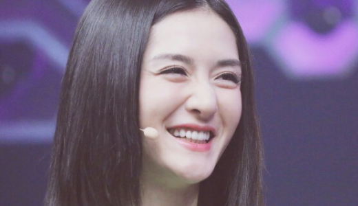 如何看待谢娜的新书《娜是光照亮的地方》?