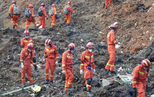 东航客机发生事故,当地村民称飞机是掉在地上爆炸的,专家对此有何表示?
