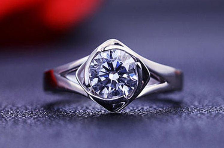 4克拉钻戒要多少钱？