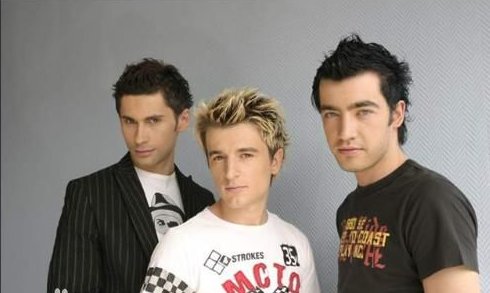 《不怕不怕》的原版歌是谁唱的，叫什么名字