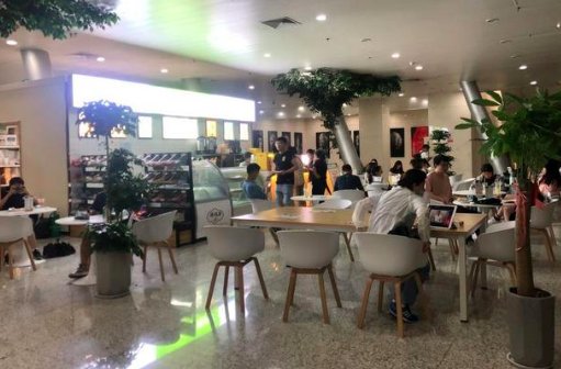 郑州图书馆彻夜开放，馆长作何回应？