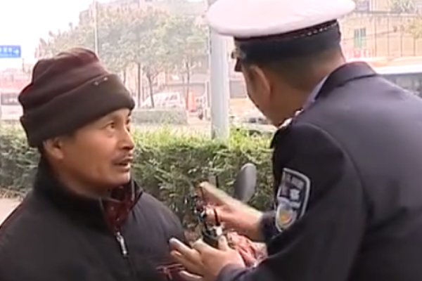 上海民警脱口秀吐槽执勤囧事,你在执勤的时候遇到过什么好笑的事?
