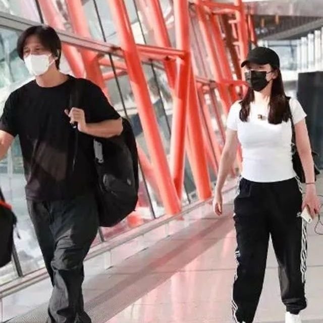 徐冬冬深夜发文否认与尹子维复合,他们真的没有可能复合了吗?