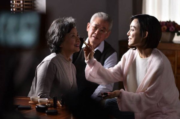 独居老人家中摔倒4天靠敲盆获救,他这几天是咋扛过来的?