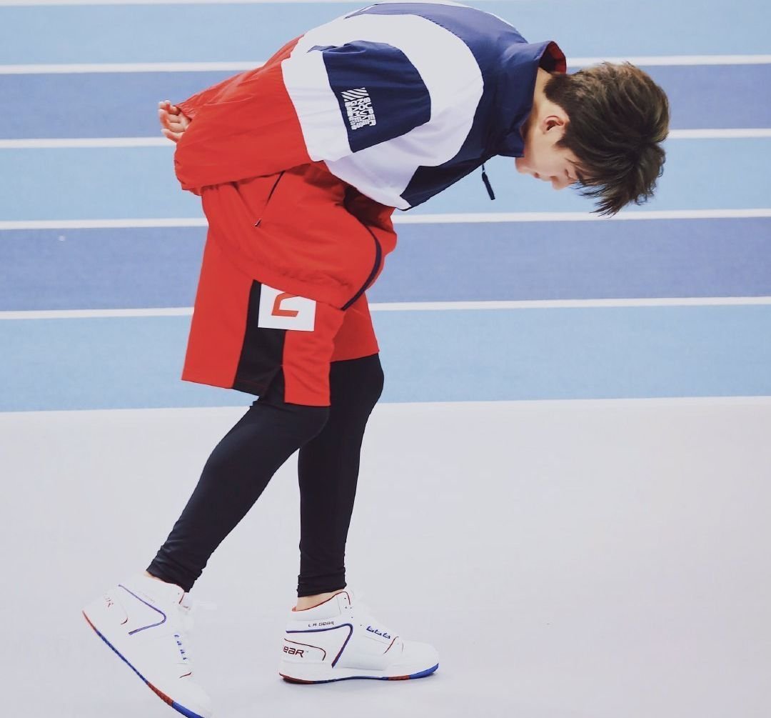 何洛洛回复王艺瑾,王艺瑾因为什么道歉的?