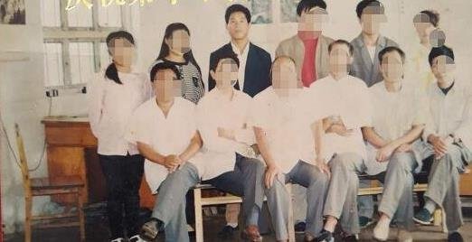 山东环卫工被顶替教师岗26年,事件的背后有何内幕?