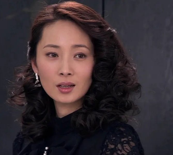 女人的颜色剧情介绍