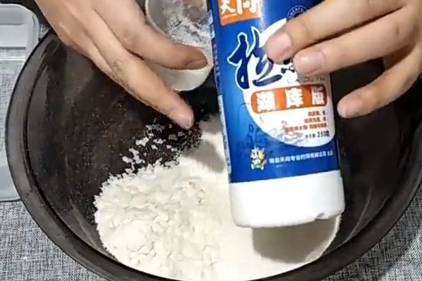 钓鲢鱼的饵料怎么制作