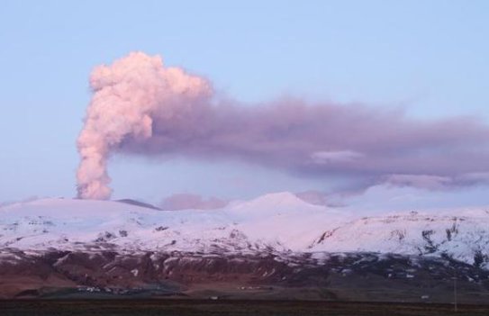冰岛什么地区20天逾4万次地震？