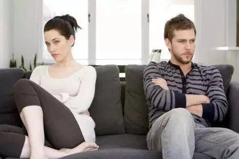 湖北孕妇遭前夫跟踪纠缠6年,前夫究竟为何这么做?