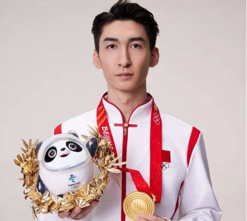 武大靖的金墩墩以92万元落槌,这种慈善拍卖活动将会产生哪些积极意义?