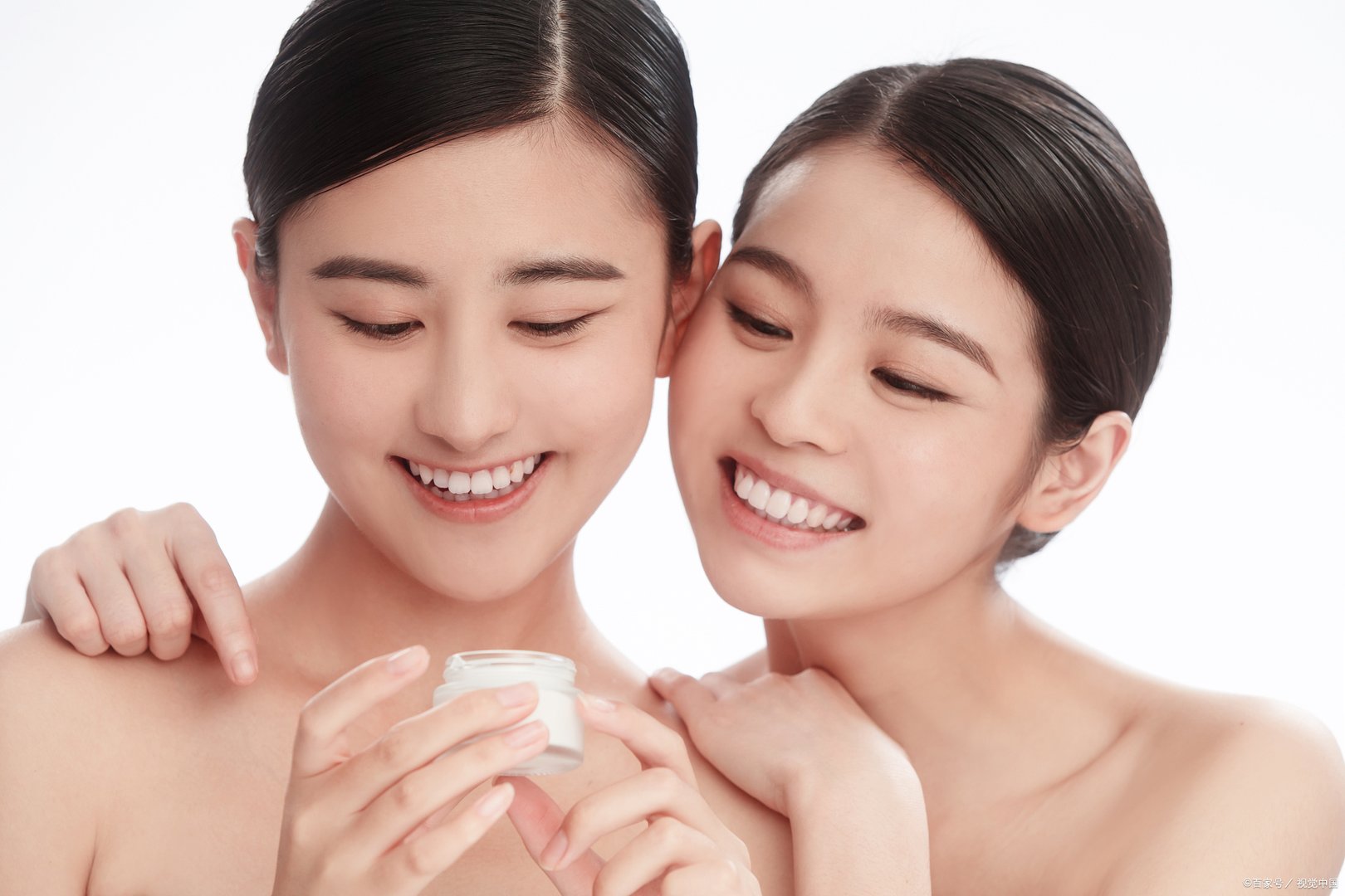 眼霜怎么涂才有效果?涂眼霜的最佳时间是白天还是晚上?