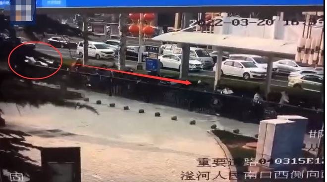 邯郸轿车撞人致14人受伤,4人身亡,如何才能避免此类事故再一次发生?