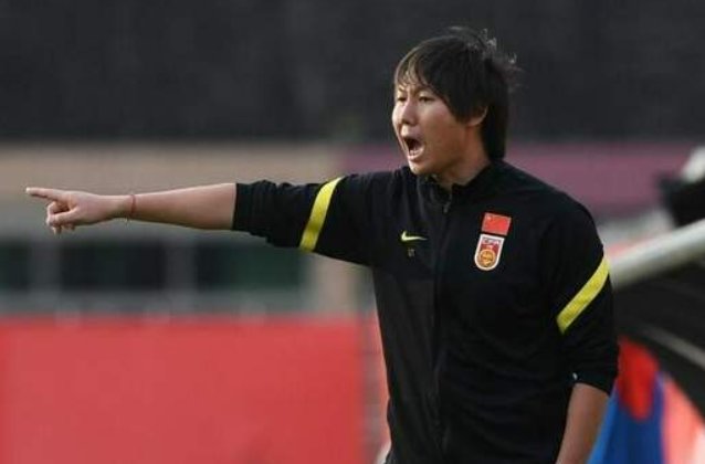 国足0-1日本遭两连败,这次比赛到底输在了哪?