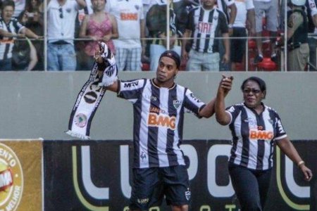 小罗母亲因感染新冠去世，此前身体有何异常？