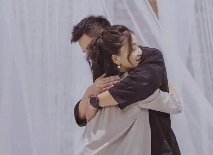 《再见爱人》章贺和郭柯宇的感情经历,给即将踏上婚姻殿堂的夫妻有何启示?