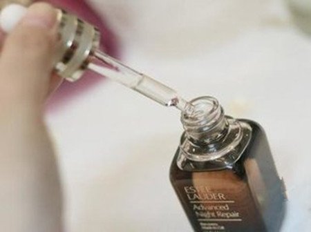 雅诗兰黛特润修护肌透精华露怎么用