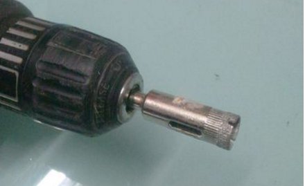 怎样在玻璃上打孔