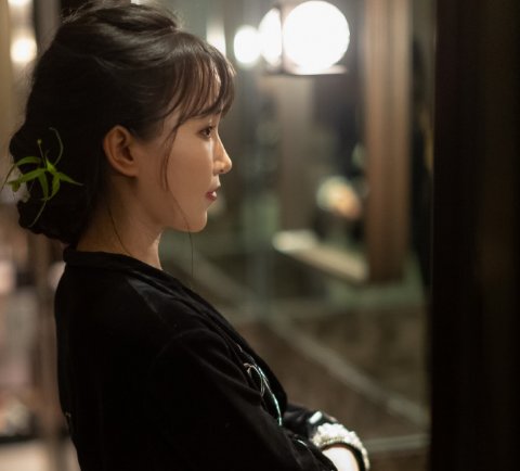 李子柒的竹叶发簪登上热搜,她微博之夜的红毯造型让你眼前一亮了吗?