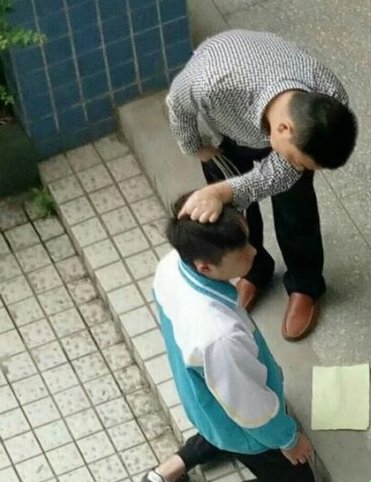 老师当众施暴学生列队等殴打是怎么回事?