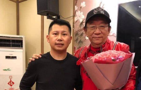 何云伟近况曝光，与郭德纲的关系缓和后，他过得怎么样？