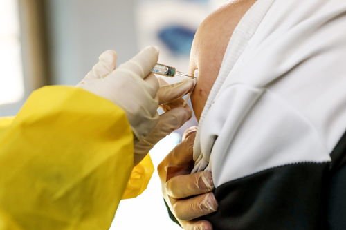 新冠疫苗不得强制要求全员接种,你会接种吗?