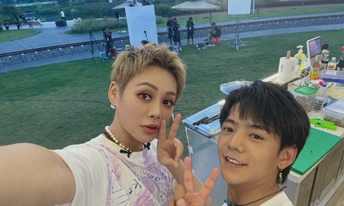 宁静误入丁真连线中国女排现场,这是个什么样的场面?