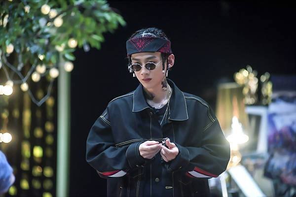 白敬亭称我觉得我不是帅哥,网友对此有何评价?