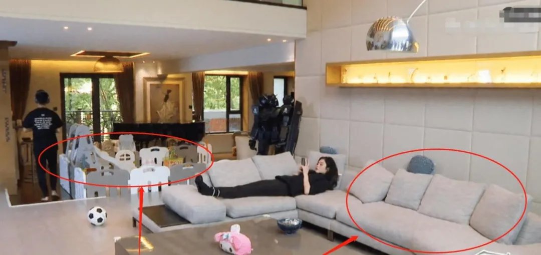 何猷君奚梦瑶上海豪宅内景曝光,为何网友纷纷留言“贫穷限制了想象”?