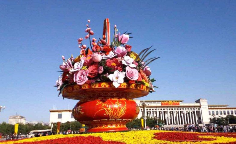 关于国庆的四句古诗