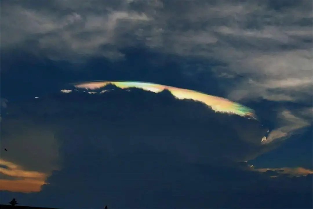 你去过泸沽湖吗，最近出现的七彩祥云是怎么回事？