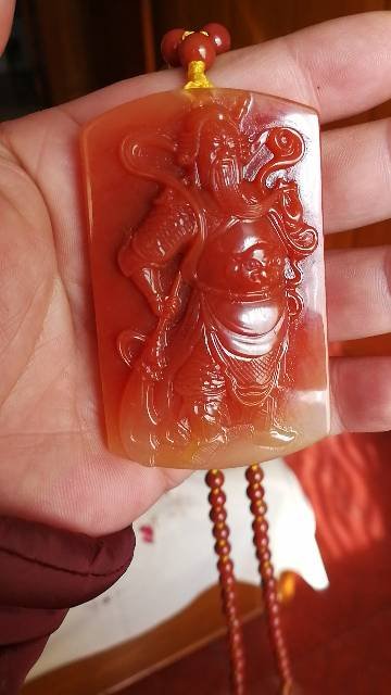 云南旅游带回来的黄龙玉,大家给鉴定一下品相和合理价格!