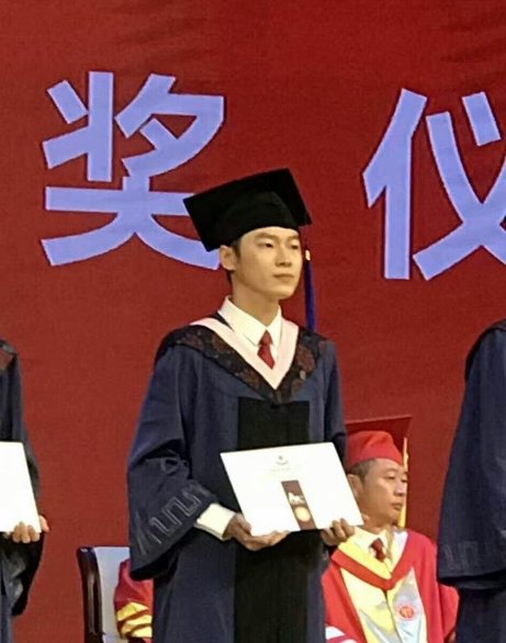 梁博什么时候研究生毕业了？