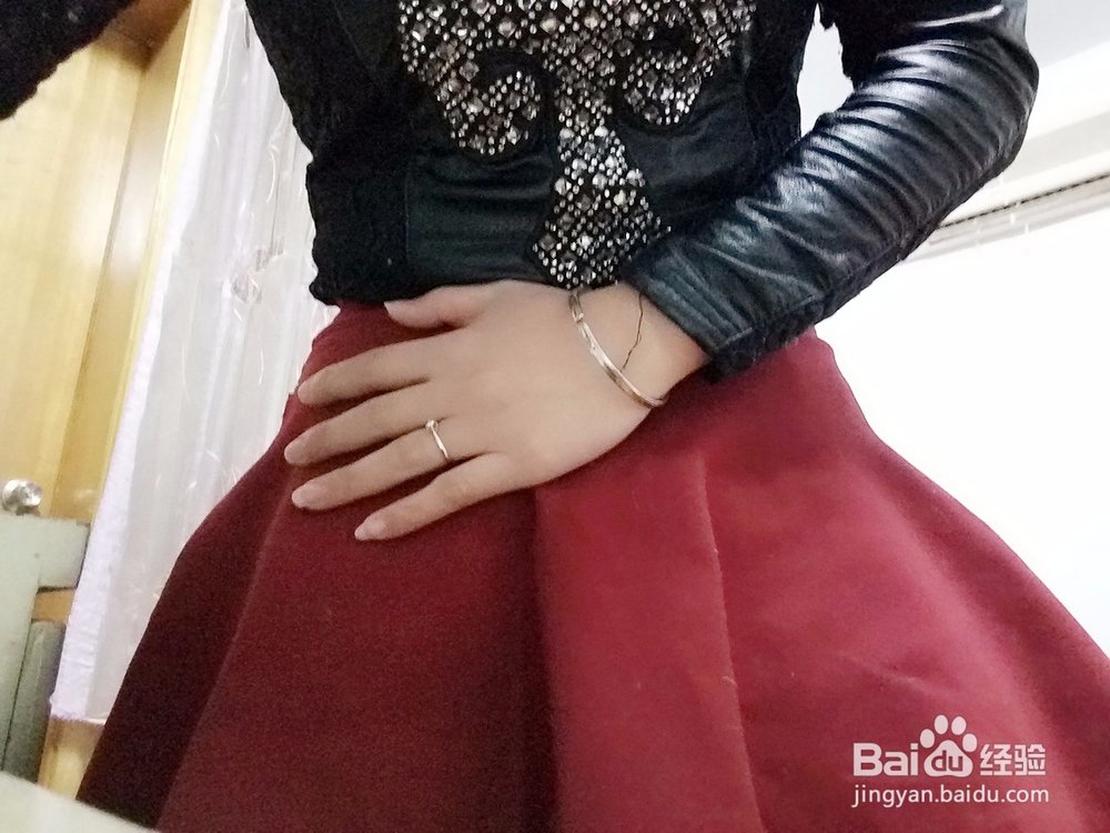 女人小腹疼是怎么回事？