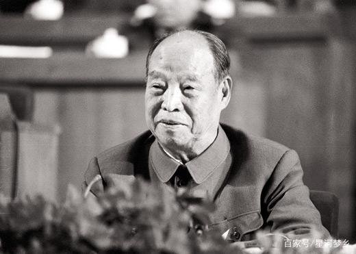 官至副国级,曾任江苏省委书记,62岁任上海市委书记,他是谁?