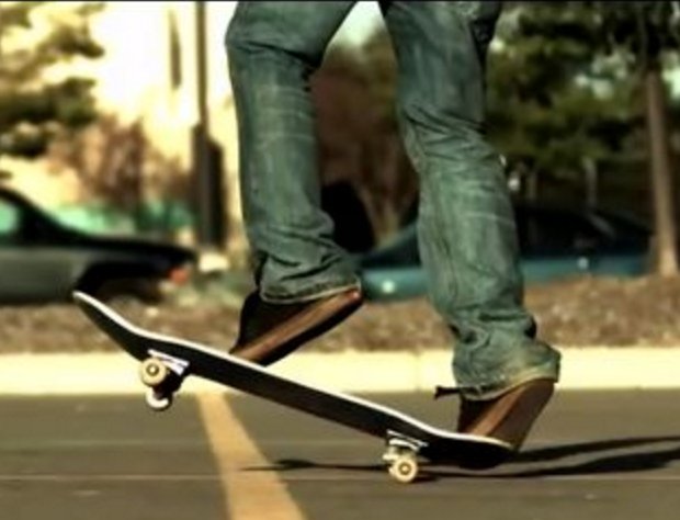 滑板教学，几个基础动作（初学者）