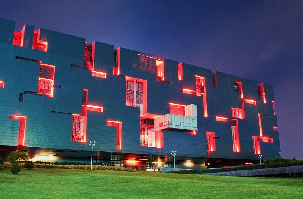 广州到海南三亚有多少公里？