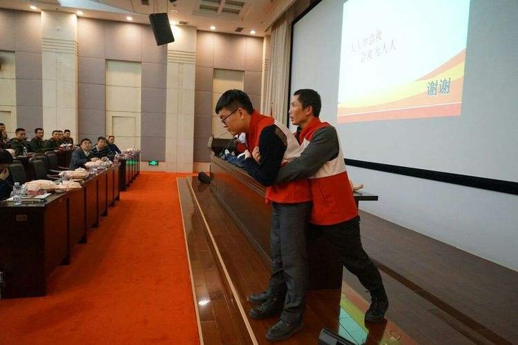 “海姆立克急救法”该如何正确操作?